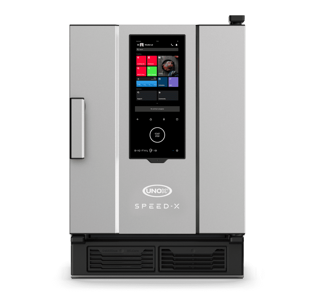 5 ou 10 niveaux GN 2/3 (COMBI) Rendu du four mixte à grande vitesse professionnel UNOX SPEED-X™ XEPA-0523-EXLN-ET.